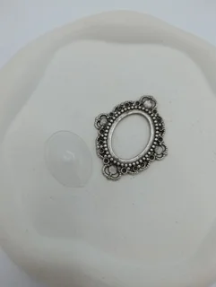 قاب گردنبندی ترک